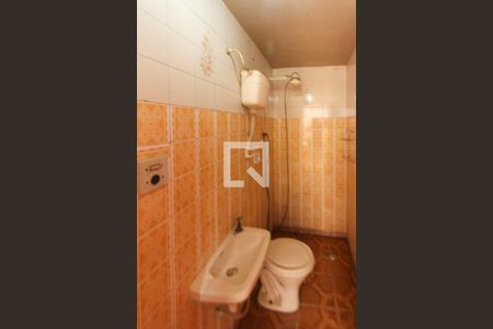 Casa à venda com 250m², 3 quartos e 3 vagas Casa à venda com 250m², 3 quartos e 3 vagasBanheiro de serviço