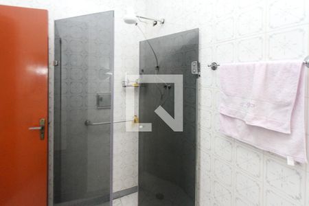 Casa à venda com 250m², 3 quartos e 3 vagas Casa à venda com 250m², 3 quartos e 3 vagasBanheiro Social