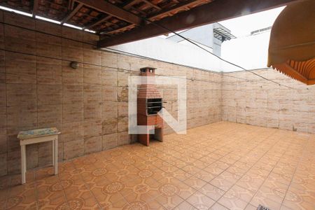 Casa à venda com 250m², 3 quartos e 3 vagas Casa à venda com 250m², 3 quartos e 3 vagasQuintal