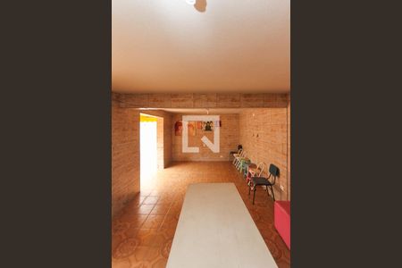 Casa à venda com 250m², 3 quartos e 3 vagas Casa à venda com 250m², 3 quartos e 3 vagasSalão de Festas