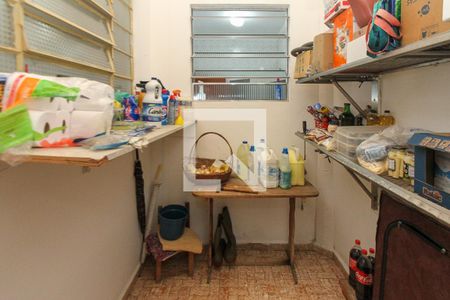 Casa à venda com 250m², 3 quartos e 3 vagas Casa à venda com 250m², 3 quartos e 3 vagasDispensa