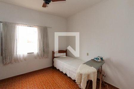 Casa à venda com 250m², 3 quartos e 3 vagas Casa à venda com 250m², 3 quartos e 3 vagasQuarto 02