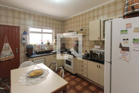 Casa à venda com 250m², 3 quartos e 3 vagas Casa à venda com 250m², 3 quartos e 3 vagasCozinha