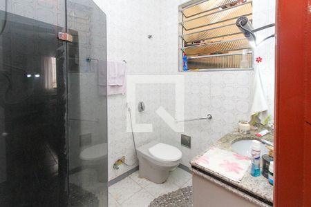 Casa à venda com 250m², 3 quartos e 3 vagas Casa à venda com 250m², 3 quartos e 3 vagasBanheiro Social