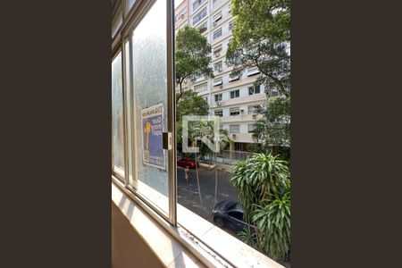 Apartamento à venda com 300m², 4 quartos e 2 vagas Apartamento à venda com 300m², 4 quartos e 2 vagasPlaquinha instalada