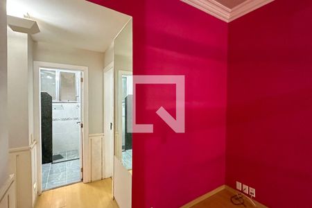 Apartamento à venda com 300m², 4 quartos e 2 vagas Apartamento à venda com 300m², 4 quartos e 2 vagasSuíte