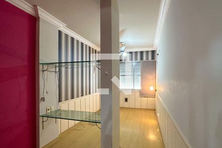 Apartamento à venda com 300m², 4 quartos e 2 vagas Apartamento à venda com 300m², 4 quartos e 2 vagasSuíte