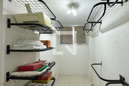 Apartamento à venda com 300m², 4 quartos e 2 vagas Apartamento à venda com 300m², 4 quartos e 2 vagasSuíte