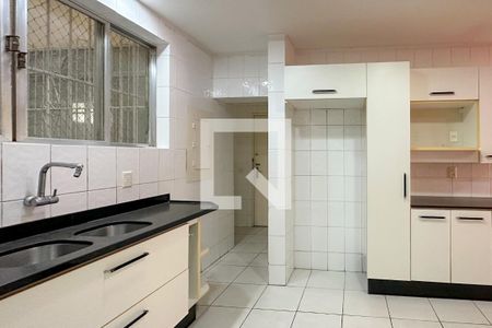 Apartamento à venda com 300m², 4 quartos e 2 vagas Apartamento à venda com 300m², 4 quartos e 2 vagasCozinha