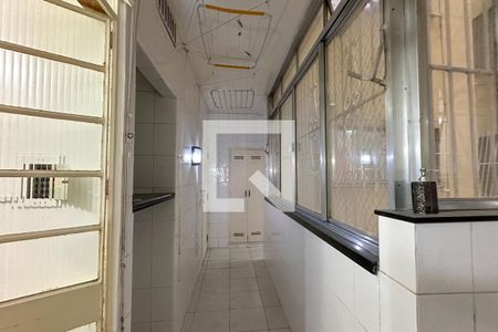 Apartamento à venda com 300m², 4 quartos e 2 vagas Apartamento à venda com 300m², 4 quartos e 2 vagasÁrea de Serviço