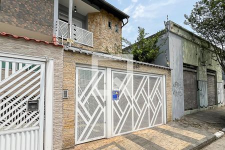 Casa à venda com 200m², 3 quartos e 5 vagasFachada + plaquinha