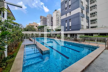 Apartamento à venda com 113m², 3 quartos e 3 vagas Apartamento à venda com 113m², 3 quartos e 3 vagasÁrea comum - Piscina