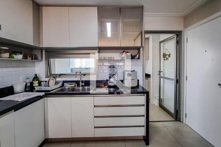 Apartamento à venda com 113m², 3 quartos e 3 vagas Apartamento à venda com 113m², 3 quartos e 3 vagasCozinha