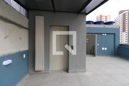Studio à venda com 24m², 0 quarto e sem vagaQuintal - Elevador