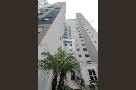 Apartamento para alugar com 47m², 2 quartos e sem vaga Apartamento para alugar com 47m², 2 quartos e sem vagaFachada