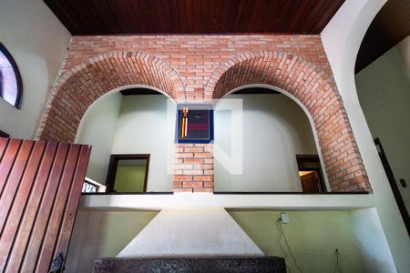 Casa para alugar com 6200m², 4 quartos e 4 vagas Casa para alugar com 6200m², 4 quartos e 4 vagasCorredor