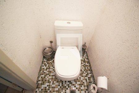 Casa à venda com 360m², 3 quartos e 3 vagas Casa à venda com 360m², 3 quartos e 3 vagasLavabo 2