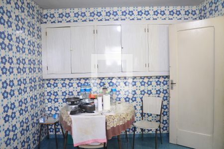 Casa à venda com 180m², 3 quartos e 2 vagasCozinha