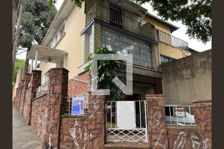 Casa à venda com 180m², 3 quartos e 2 vagasFachada