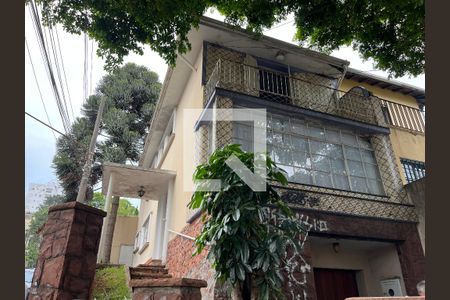 Casa à venda com 180m², 3 quartos e 2 vagasFachada