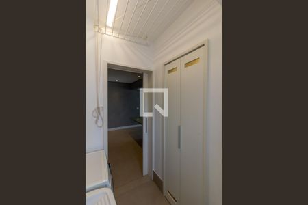 Apartamento à venda com 175m², 3 quartos e 3 vagas Apartamento à venda com 175m², 3 quartos e 3 vagasÁrea de Serviço