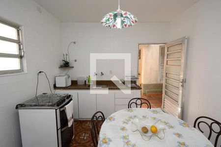 Casa à venda com 150m², 2 quartos e 2 vagasCozinha