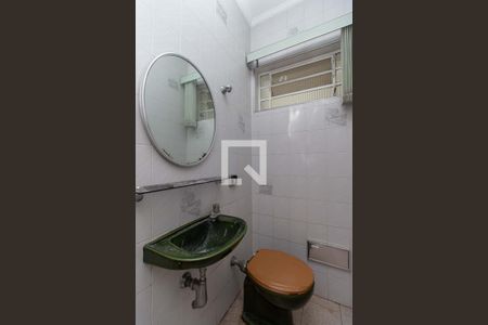 Casa à venda com 340m², 3 quartos e 5 vagas Casa à venda com 340m², 3 quartos e 5 vagasLavabo