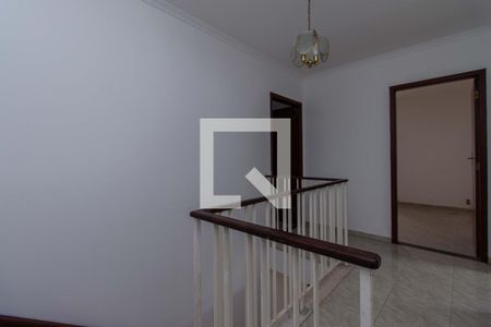 Casa à venda com 340m², 3 quartos e 5 vagas Casa à venda com 340m², 3 quartos e 5 vagasCorredor