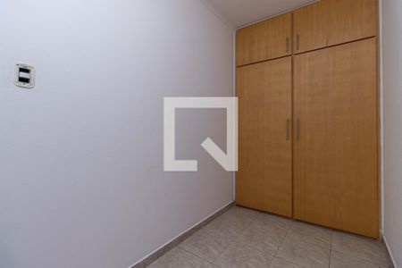 Casa à venda com 340m², 3 quartos e 5 vagas Casa à venda com 340m², 3 quartos e 5 vagasCorredor