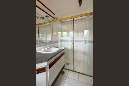 Casa de condomínio à venda com 720m², 3 quartos e 6 vagasBanheiro da Suíte 3