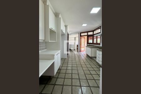 Casa de condomínio à venda com 720m², 3 quartos e 6 vagasCozinha