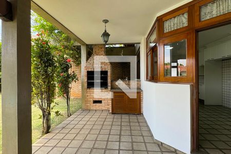 Casa de condomínio à venda com 720m², 3 quartos e 6 vagasChurrasqueira