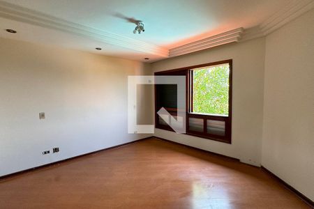 Casa de condomínio à venda com 720m², 3 quartos e 6 vagasSuíte 1