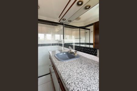 Casa de condomínio à venda com 720m², 3 quartos e 6 vagasBanheiro da Suíte 2