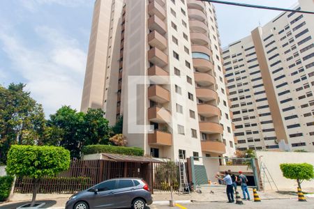 Apartamento à venda com 96m², 4 quartos e 2 vagasFachada