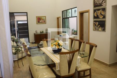 Casa à venda com 185m², 3 quartos e 5 vagasSala de Jantar