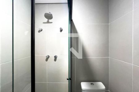 Banheiro de kitnet/studio para alugar com 1 quarto, 26m² em Vila Mariana, São Paulo