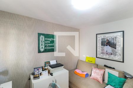 Casa à venda com 150m², 4 quartos e 2 vagas Casa à venda com 150m², 4 quartos e 2 vagasEscritório
