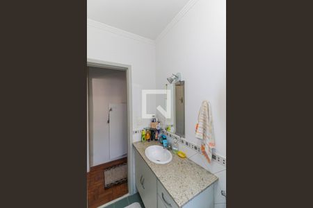 Casa à venda com 150m², 4 quartos e 2 vagas Casa à venda com 150m², 4 quartos e 2 vagasBanheiro