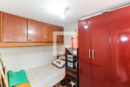 Casa à venda com 150m², 4 quartos e 2 vagas Casa à venda com 150m², 4 quartos e 2 vagasQuarto Serviço