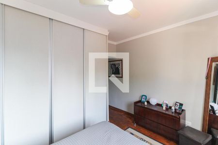 Casa à venda com 150m², 4 quartos e 2 vagas Casa à venda com 150m², 4 quartos e 2 vagasSuíte