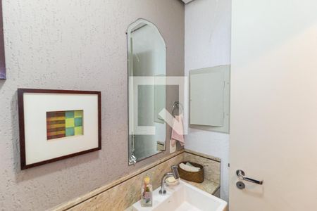 Casa à venda com 150m², 4 quartos e 2 vagas Casa à venda com 150m², 4 quartos e 2 vagasLavabo