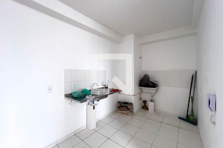 Apartamento para alugar com 35m², 2 quartos e sem vaga Apartamento para alugar com 35m², 2 quartos e sem vagaCozinha e área de serviço