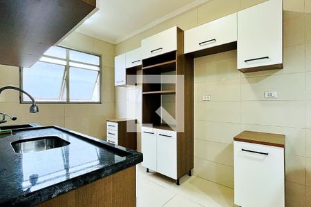 Apartamento para alugar com 54m², 2 quartos e 1 vaga Apartamento para alugar com 54m², 2 quartos e 1 vagaCozinha e Área de Serviço