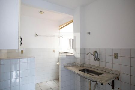 Apartamento à venda com 45m², 2 quartos e 1 vaga Apartamento à venda com 45m², 2 quartos e 1 vagaCozinha e Área de Serviço