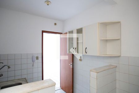 Apartamento à venda com 45m², 2 quartos e 1 vaga Apartamento à venda com 45m², 2 quartos e 1 vagaCozinha e Área de Serviço