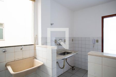 Apartamento à venda com 45m², 2 quartos e 1 vaga Apartamento à venda com 45m², 2 quartos e 1 vagaCozinha e Área de Serviço