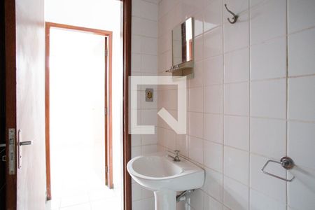 Apartamento à venda com 45m², 2 quartos e 1 vaga Apartamento à venda com 45m², 2 quartos e 1 vagaBanheiro