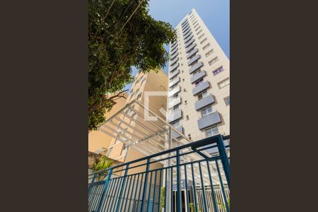 Studio à venda com 29m², 1 quarto e 1 vaga Studio à venda com 29m², 1 quarto e 1 vagaFachada