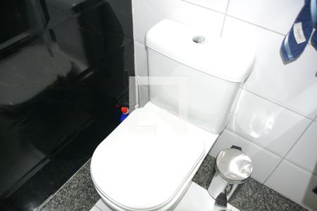 Casa à venda com 435m², 4 quartos e 8 vagas Casa à venda com 435m², 4 quartos e 8 vagasBanheiro